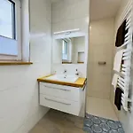 Luxuriöse Möwengeflüster - 220qm Große Für Bis Zu 8 Gästen Mit Sauna Direkt Am Goitzschesee *