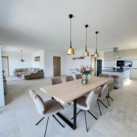 Luxuriöse Möwengeflüster - 220qm Große Für Bis Zu 8 Gästen Mit Sauna Direkt Am Goitzschesee Villa