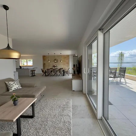 Luxuriöse Möwengeflüster - 220qm Große Für Bis Zu 8 Gästen Mit Sauna Direkt Am Goitzschesee Pouch