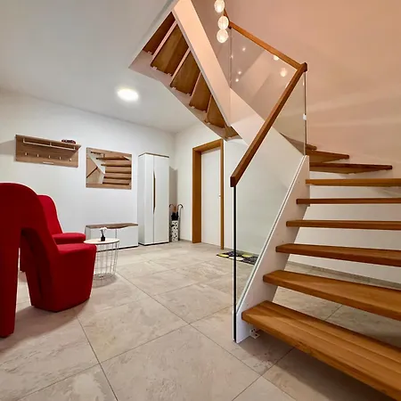 Luxuriöse Möwengeflüster - 220qm Große Für Bis Zu 8 Gästen Mit Sauna Direkt Am Goitzschesee Villa *