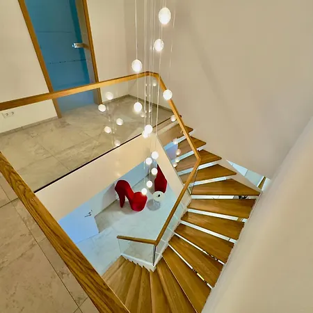 Luxuriöse Möwengeflüster - 220qm Große Für Bis Zu 8 Gästen Mit Sauna Direkt Am Goitzschesee *