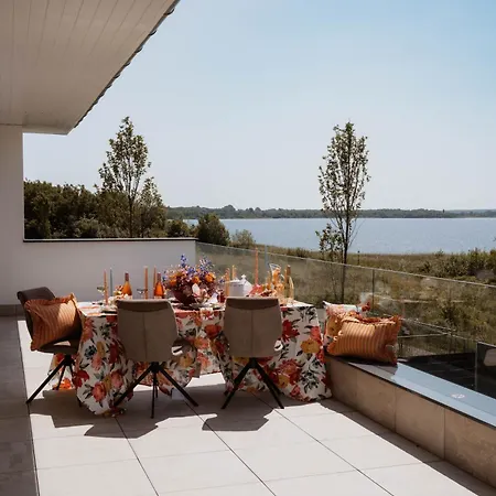 Luxuriöse Möwengeflüster - 220qm Große Für Bis Zu 8 Gästen Mit Sauna Direkt Am Goitzschesee Villa