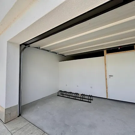 Luxuriöse Möwengeflüster - 220qm Große Für Bis Zu 8 Gästen Mit Sauna Direkt Am Goitzschesee Villa
