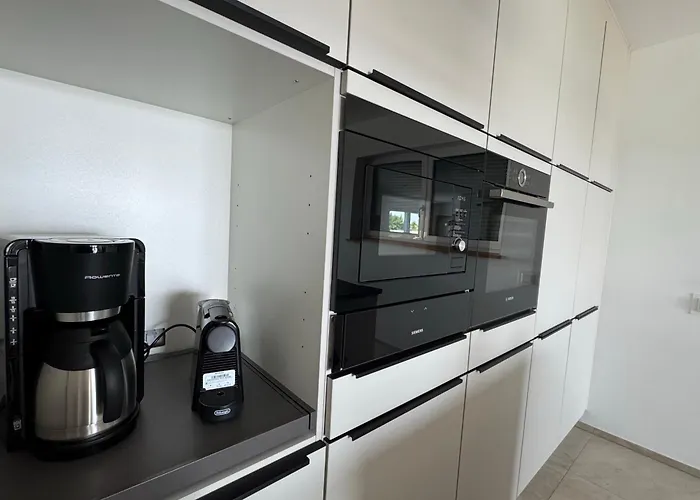 Luxurioese Moewengefluester - 220qm Grosse Fuer Bis Zu 8 Gaesten Mit Sauna Direkt Am Goitzschesee Vila *