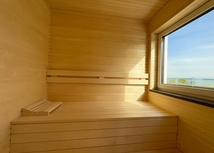 Luxurioese Moewengefluester - 220qm Grosse Fuer Bis Zu 8 Gaesten Mit Sauna Direkt Am Goitzschesee Vila *